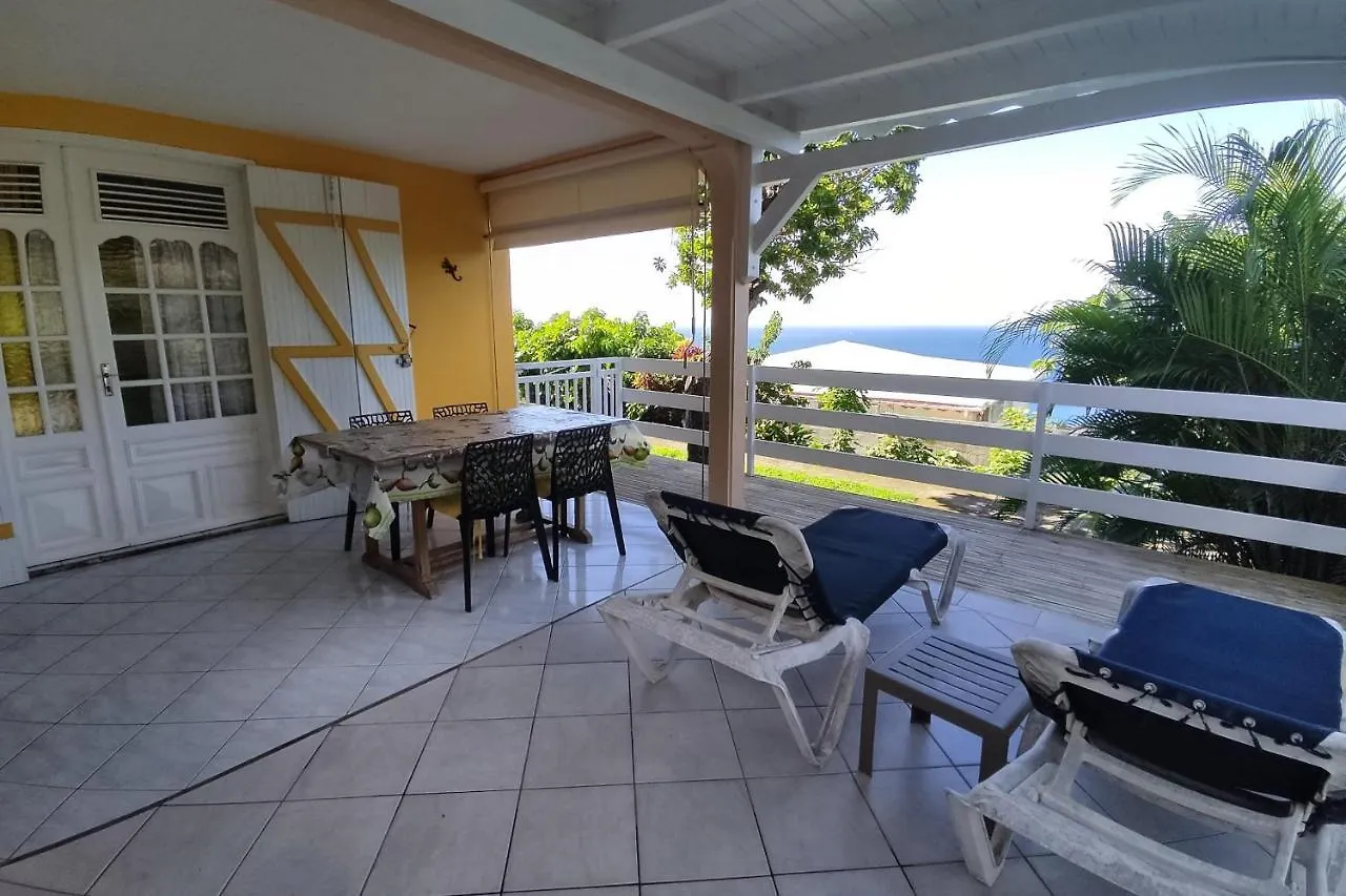 Bungalow With Sea View In Deshaies Gwadelupa